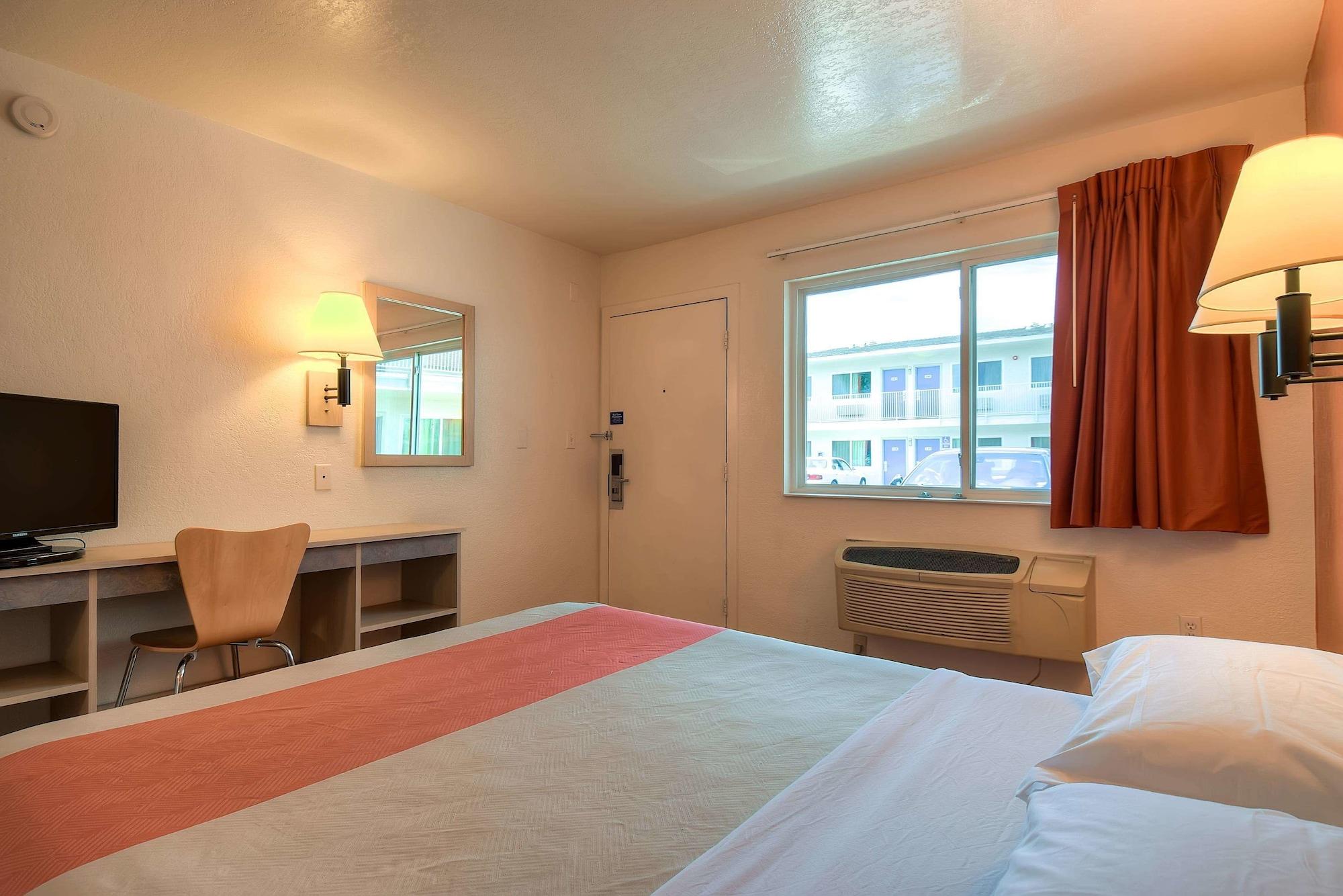 Motel 6-Westminster, Ca - South - Long Beach Area ภายนอก รูปภาพ