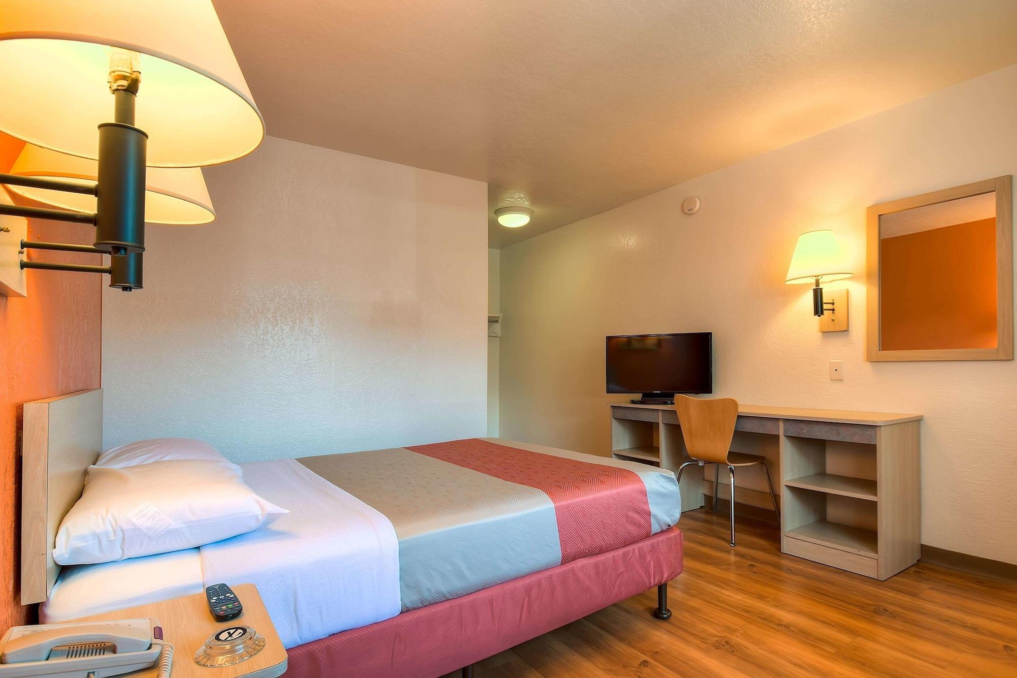 Motel 6-Westminster, Ca - South - Long Beach Area ภายนอก รูปภาพ